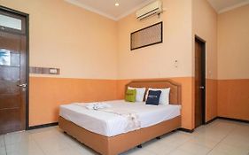 Urbanview Hotel De Kopen Malang By Reddoorz